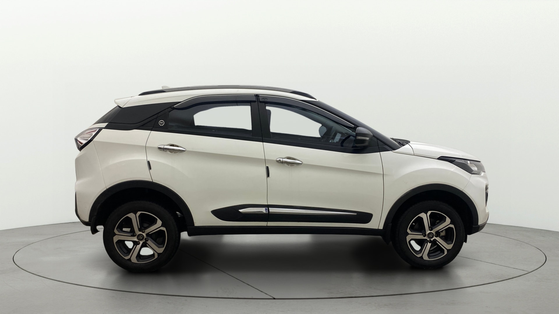 View 2023 Tata Nexon Revotron XE Image 8 Used 2023 Tata Nexon Revotron XE Image 8