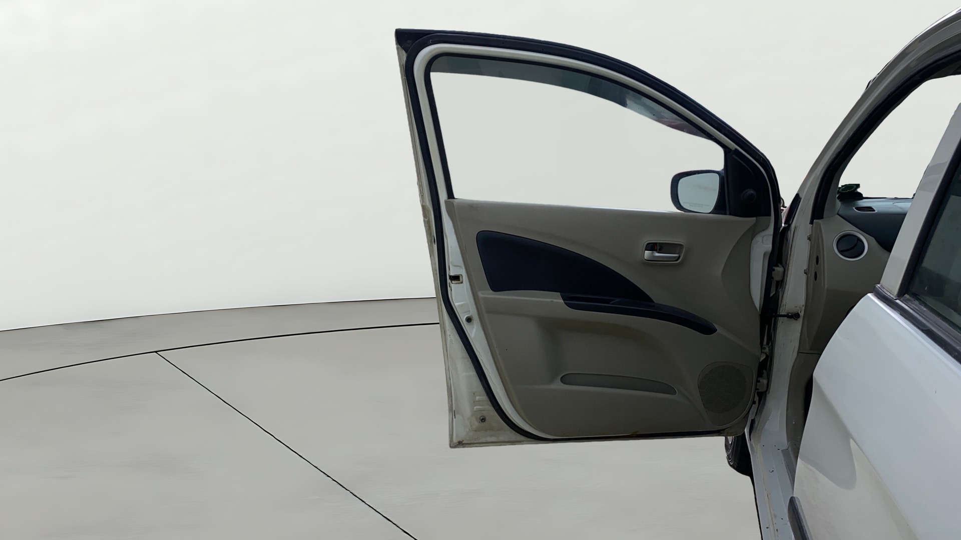 View 2014 Maruti Suzuki 1000 Base Variant Image 30 Used 2014 Maruti Suzuki 1000 Base Variant Image 30