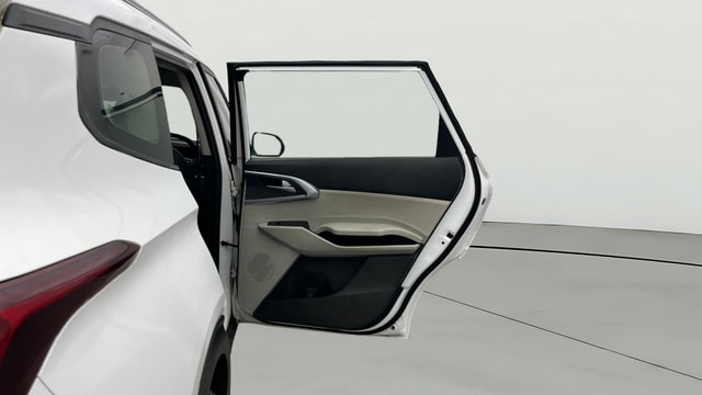View Kia Carens Image 7 Used Kia Carens Image 7