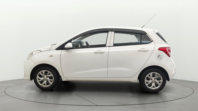 View Hyundai Grand i10 Image 5 Used Hyundai Grand i10 Image 5