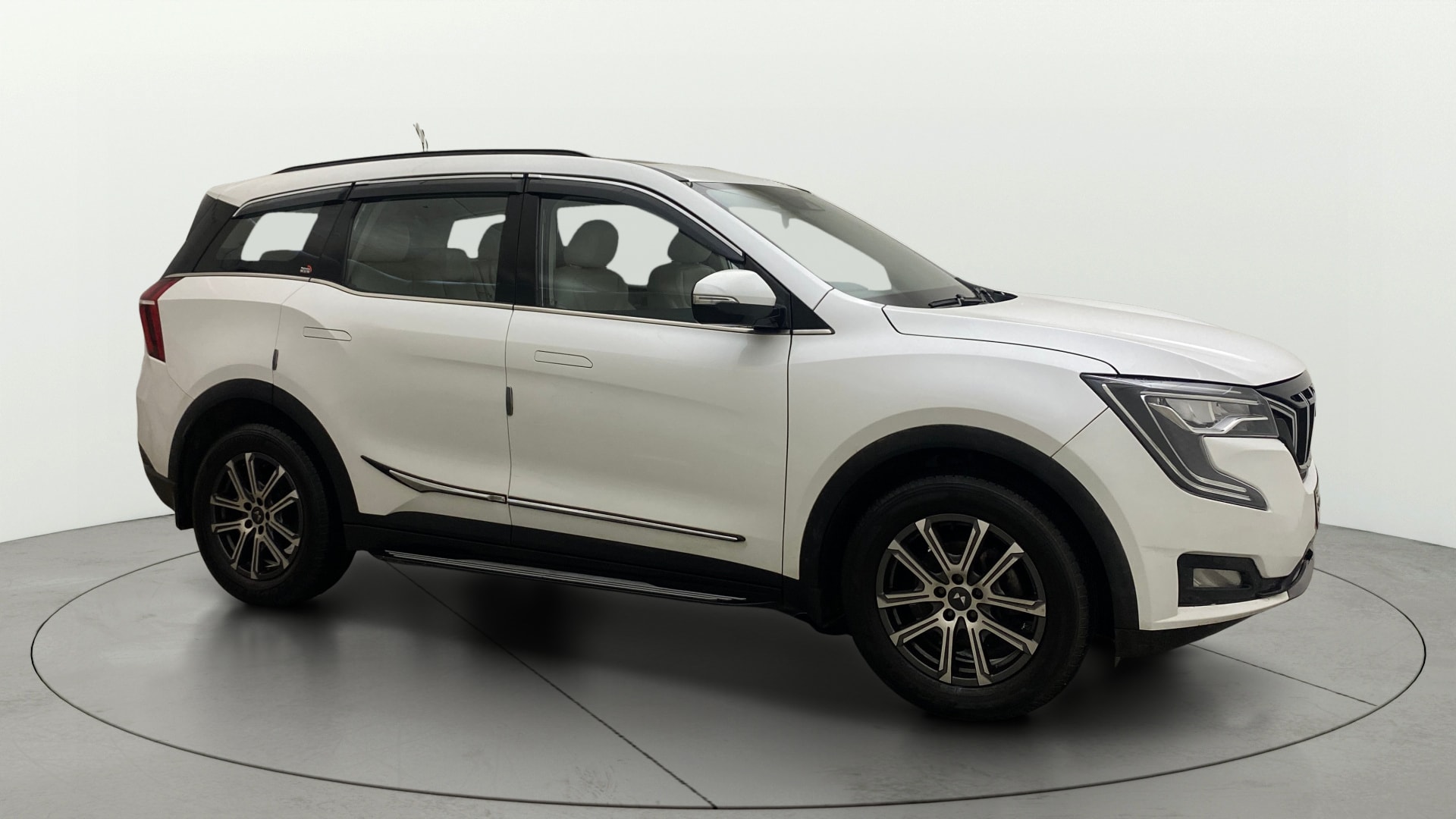 Used 2023 Mahindra XUV700 Used 2023 Mahindra XUV700