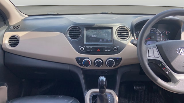 View Hyundai Grand i10 Image 17 Used Hyundai Grand i10 Image 17