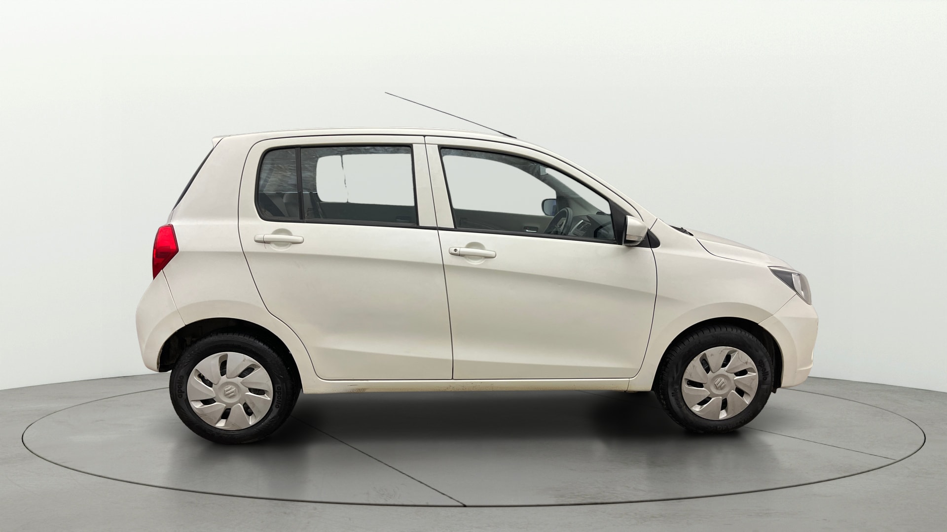 View 2017 Maruti Suzuki 1000 Base Variant Image 8 Used 2017 Maruti Suzuki 1000 Base Variant Image 8