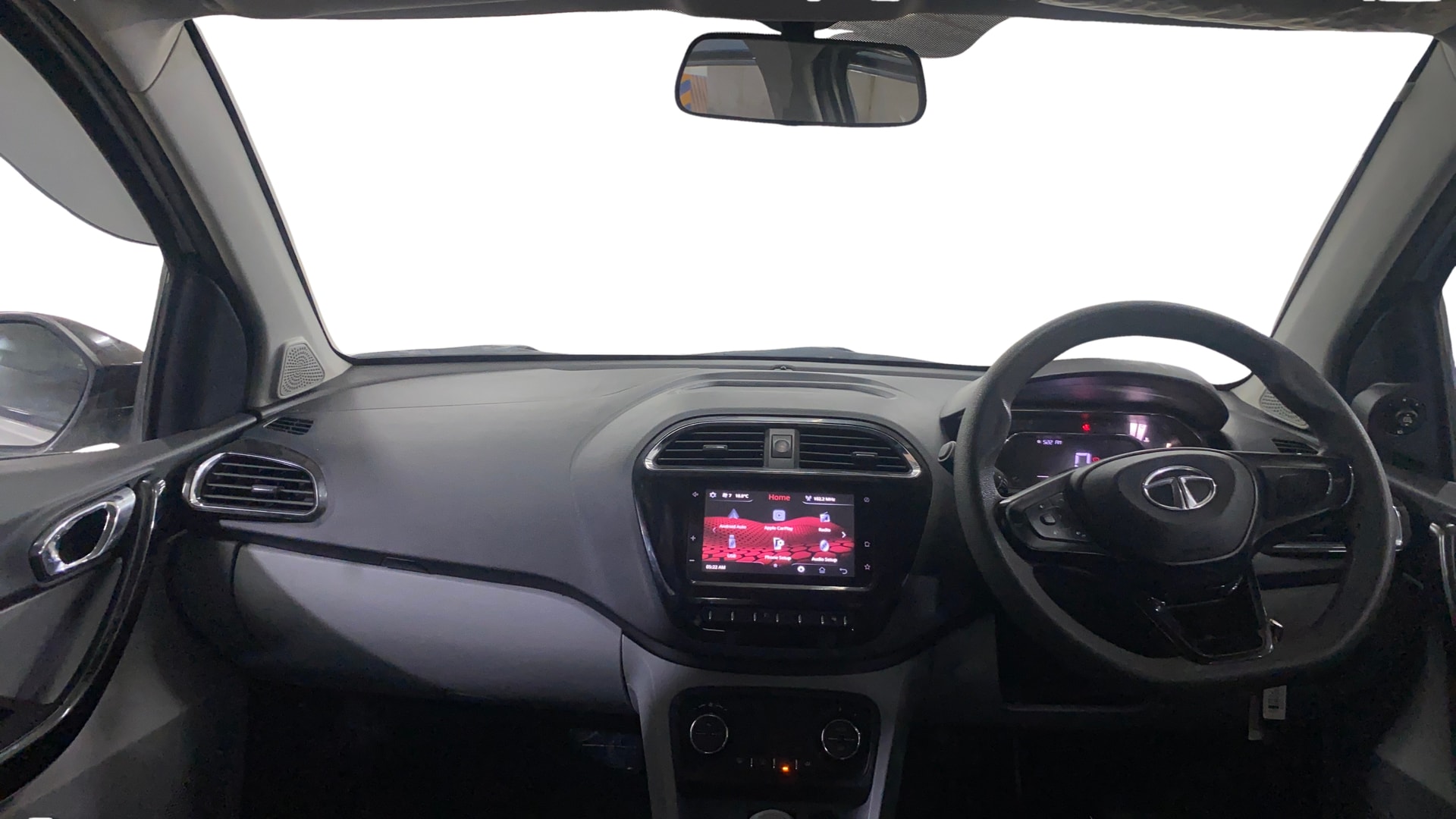 View 2020 Tata Tiago Revotorq XB Image 15 Used 2020 Tata Tiago Revotorq XB Image 15
