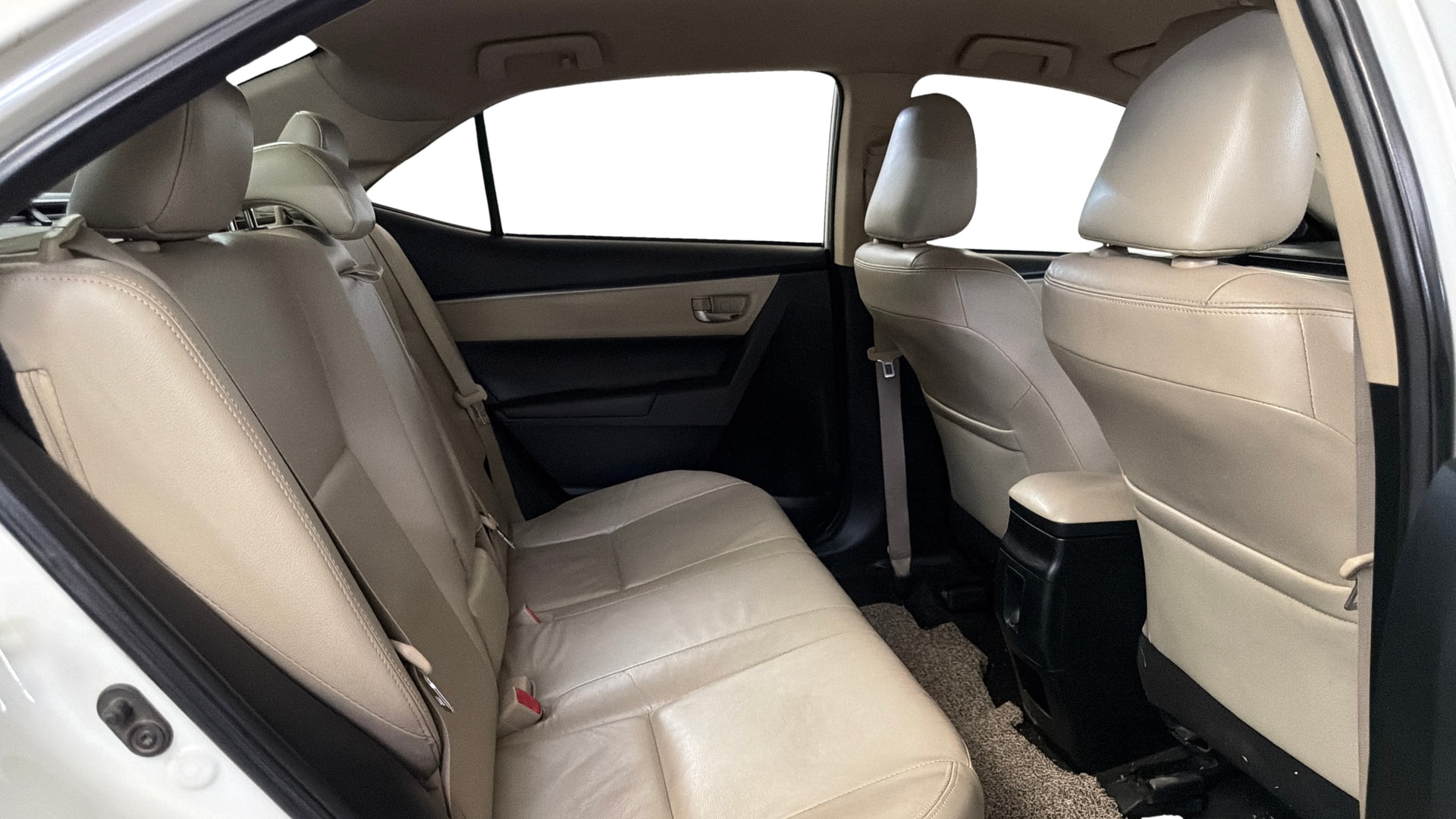 View 2015 Toyota Corolla Altis 1.8 VL AT Image 30 Used 2015 Toyota Corolla Altis 1.8 VL AT Image 30