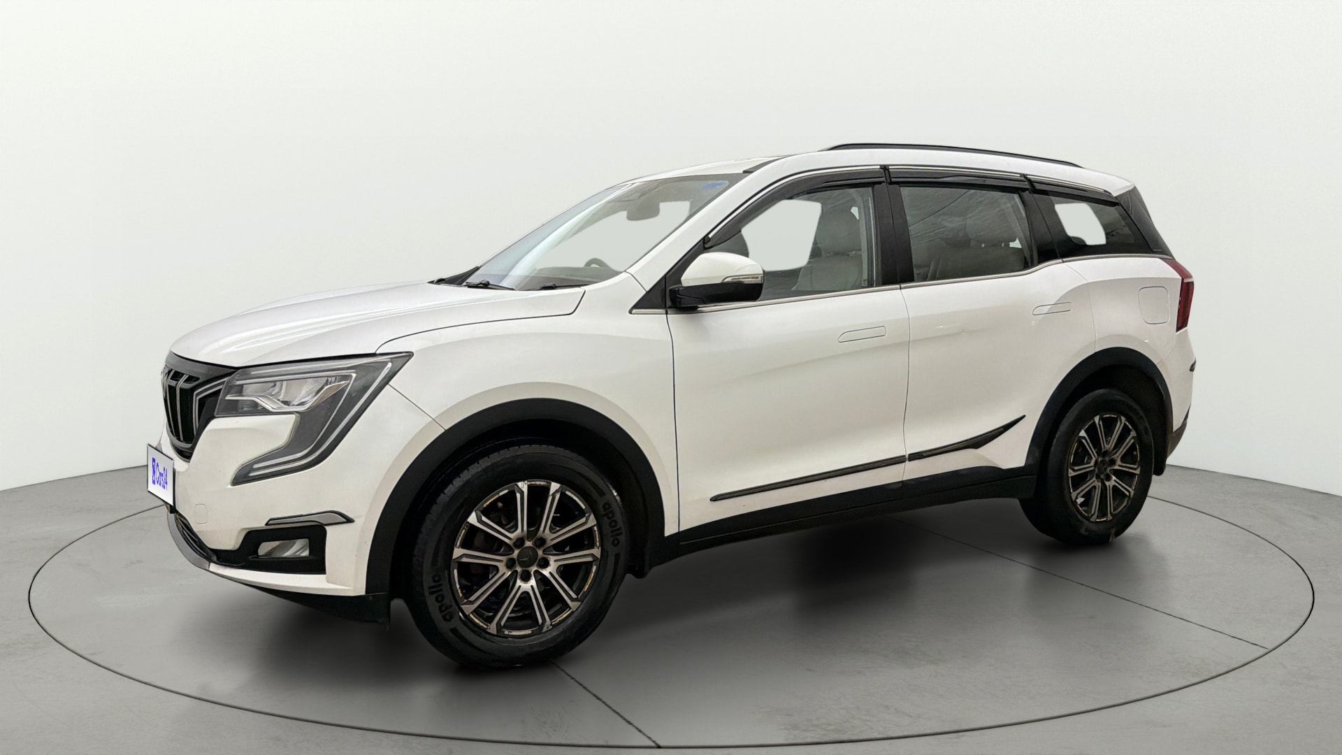View 2023 Mahindra XUV700 AX7 MT Petrol 7 STR Image 23 Used 2023 Mahindra XUV700 AX7 MT Petrol 7 STR Image 23