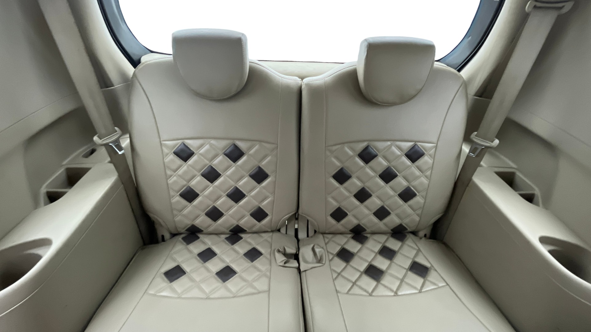 View 2018 Maruti Suzuki 1000 Base Variant Image 13 Used 2018 Maruti Suzuki 1000 Base Variant Image 13