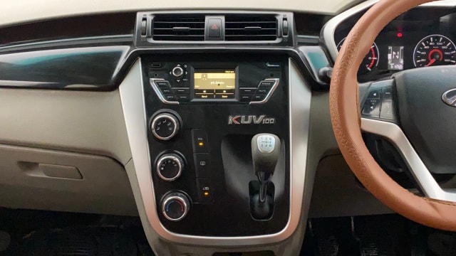 View Mahindra KUV100 Image 17 Used Mahindra KUV100 Image 17