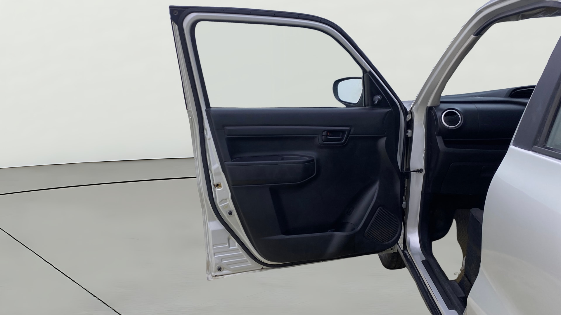 View 2020 Maruti Suzuki 1000 Base Variant Image 30 Used 2020 Maruti Suzuki 1000 Base Variant Image 30