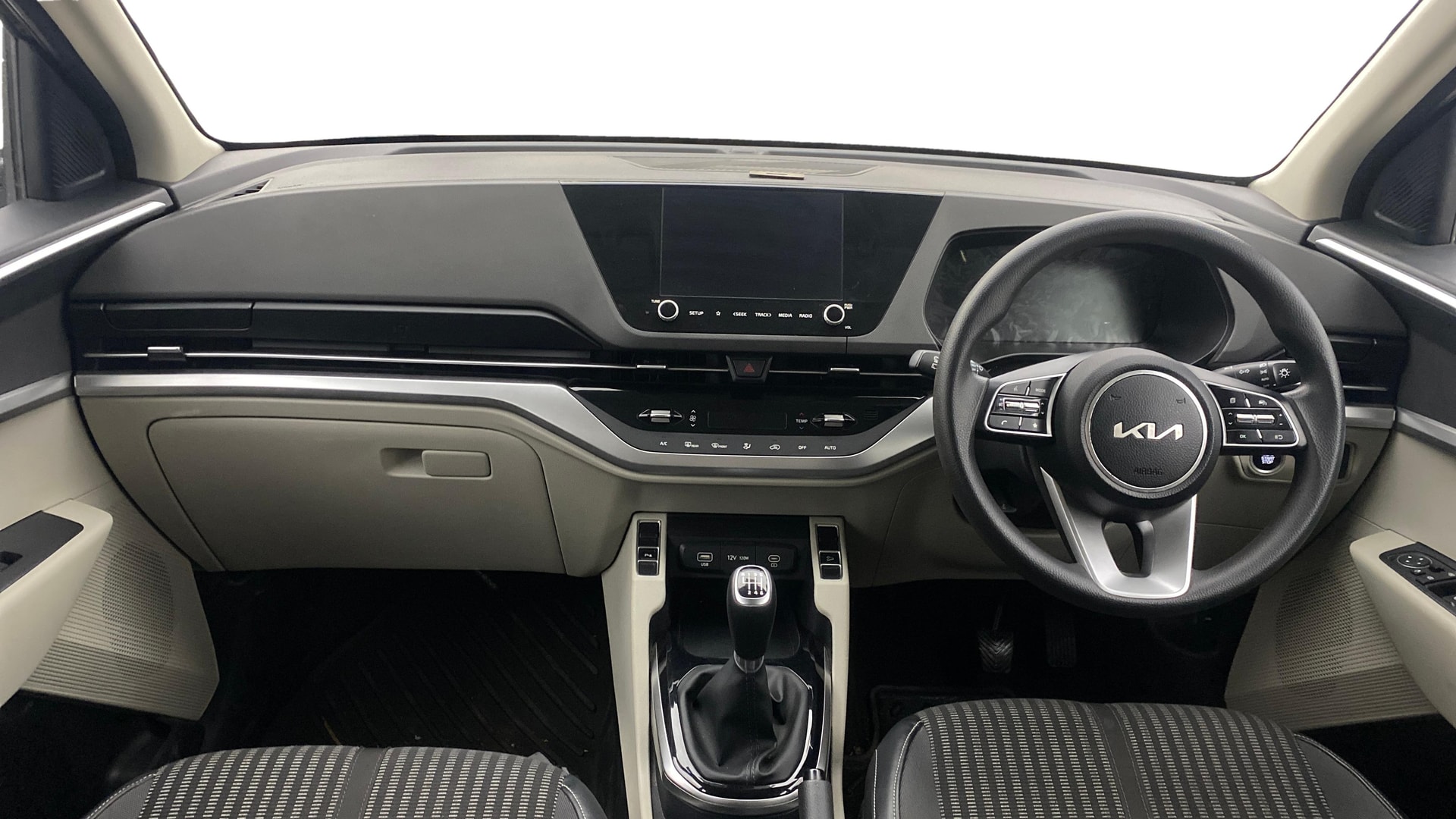 View 2023 Kia Carens Prestige 1.5 Petrol 7 STR Image 32 Used 2023 Kia Carens Prestige 1.5 Petrol 7 STR Image 32