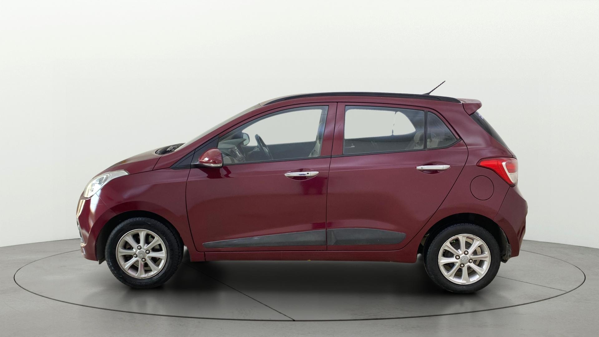 View 2015 Hyundai Grand i10 Asta AT 1.2 Kappa VTVT Image 5 Used 2015 Hyundai Grand i10 Asta AT 1.2 Kappa VTVT Image 5