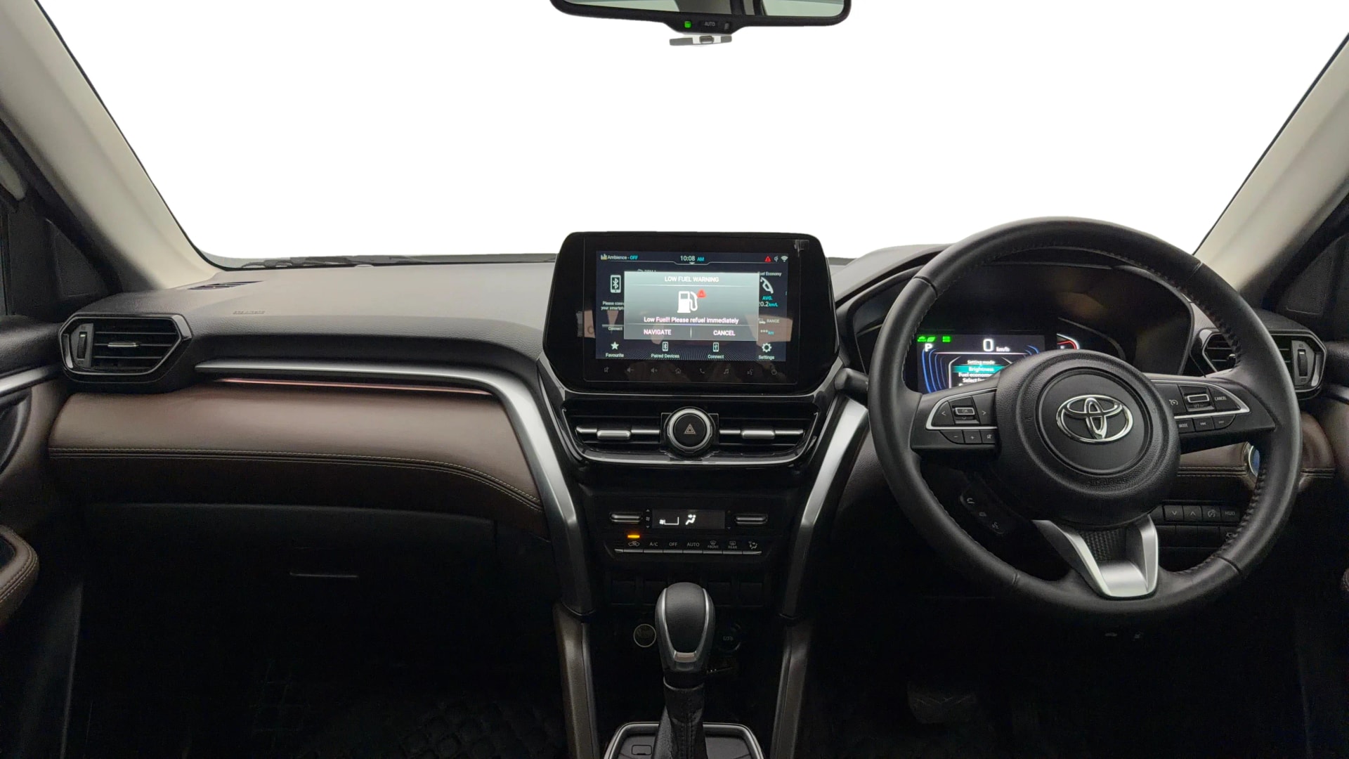 View 2024 Toyota Urban Cruiser Hyryder V e-Drive 2WD HYBRID Image 16 Used 2024 Toyota Urban Cruiser Hyryder V e-Drive 2WD HYBRID Image 16