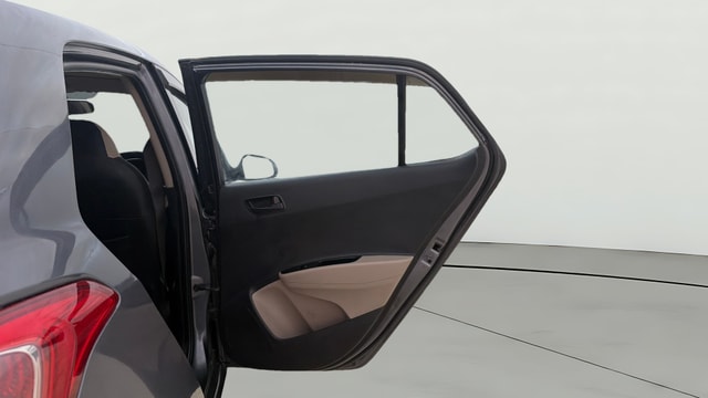 View Hyundai Grand i10 Image 7 Used Hyundai Grand i10 Image 7