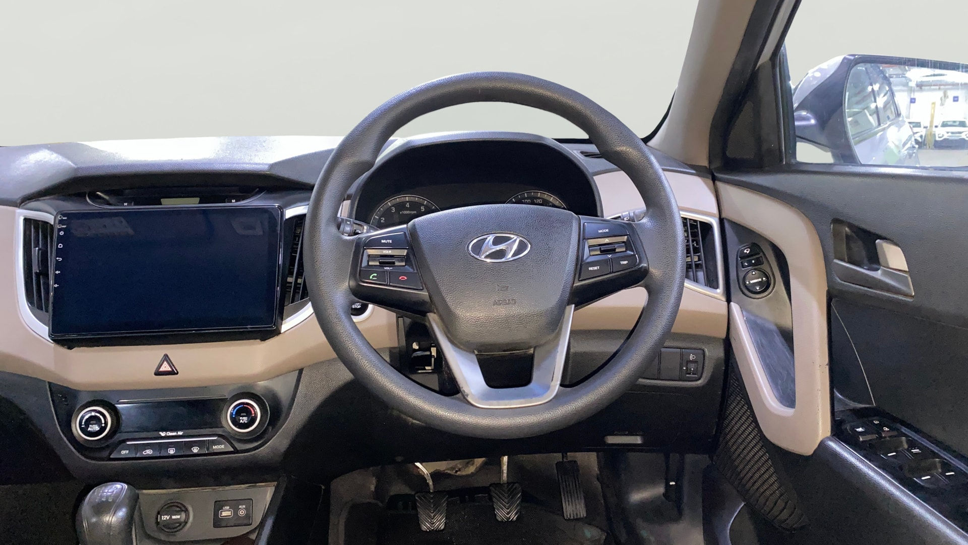 View 2016 Hyundai Creta 1.6 SX Plus Petrol Image 12 Used 2016 Hyundai Creta 1.6 SX Plus Petrol Image 12