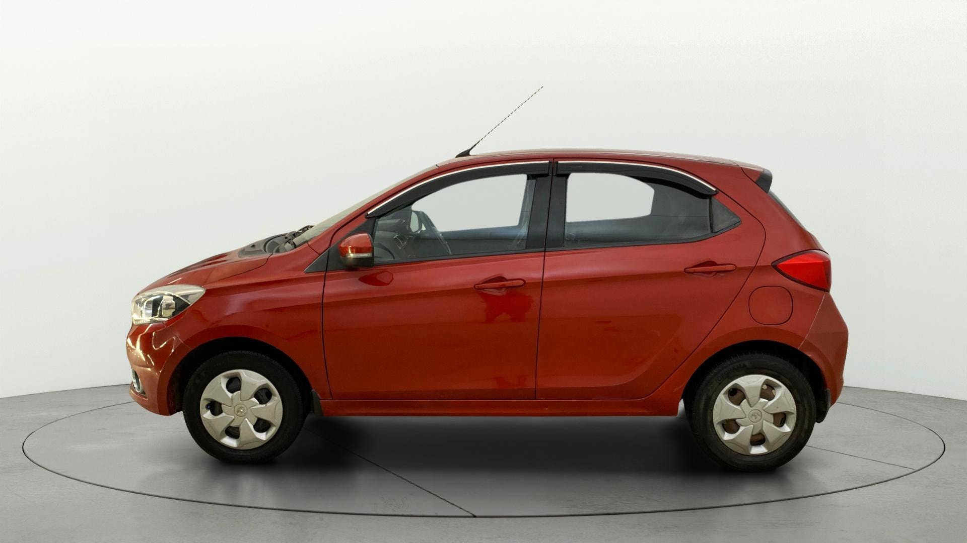 View 2019 Tata Tiago Revotorq XZ Image 5 Used 2019 Tata Tiago Revotorq XZ Image 5