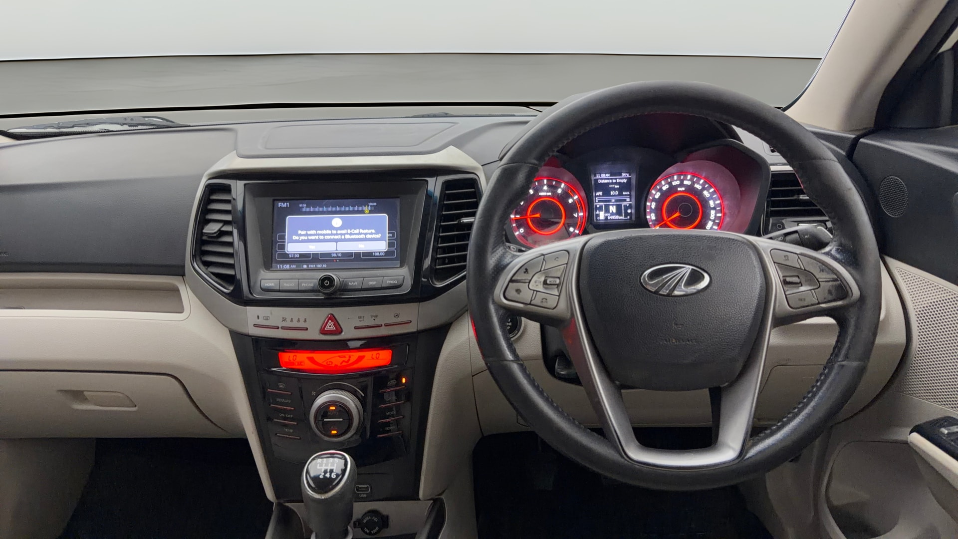 View 2019 Mahindra XUV300 W4 Petrol BS IV Image 21 Used 2019 Mahindra XUV300 W4 Petrol BS IV Image 21