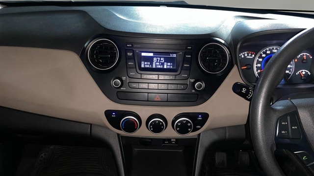View Hyundai Grand i10 Image 17 Used Hyundai Grand i10 Image 17
