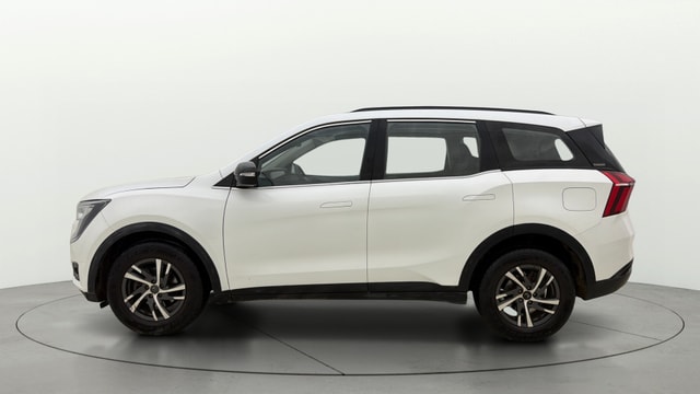 View Mahindra XUV700 Image 5 Used Mahindra XUV700 Image 5