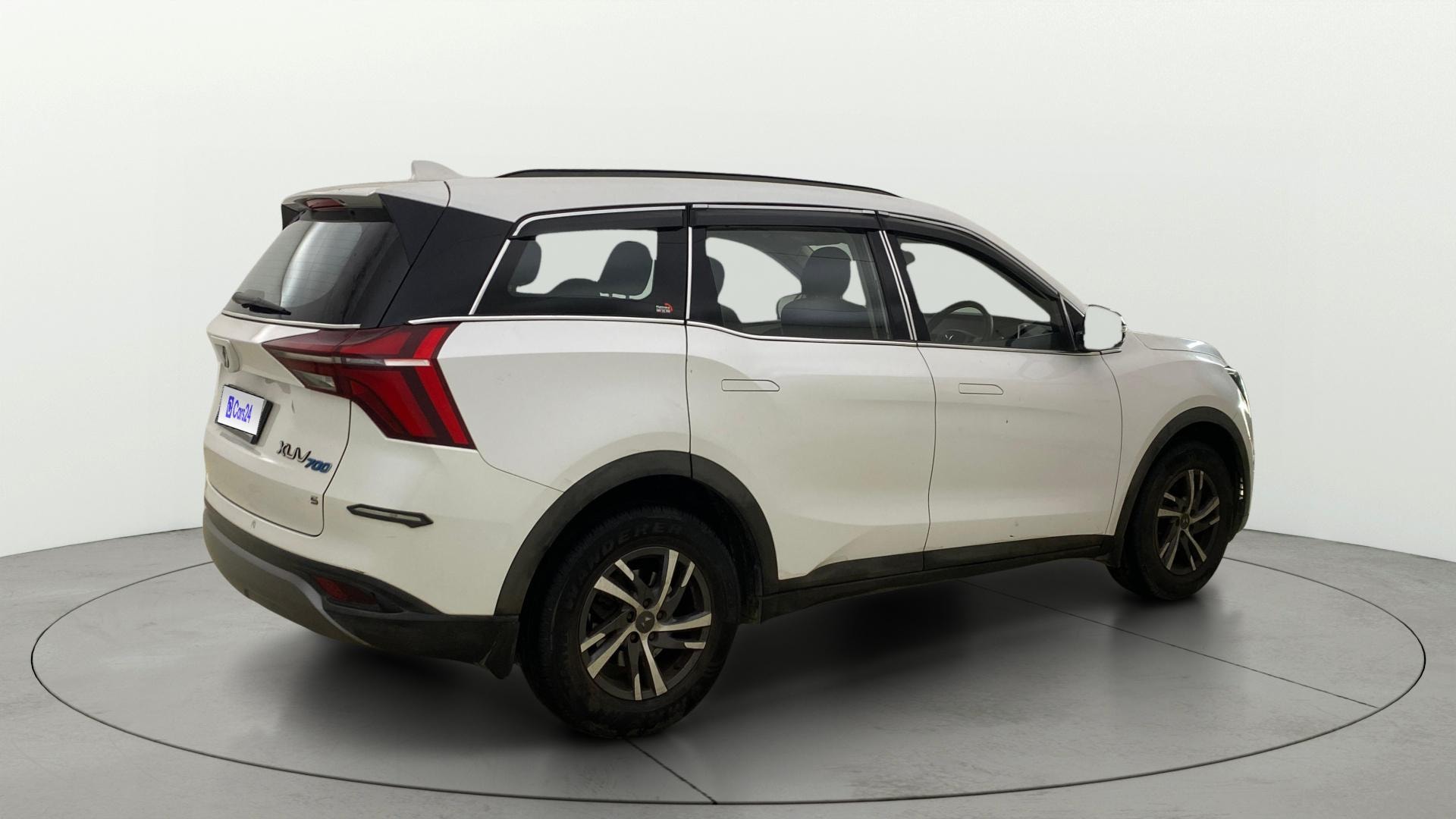 Used 2022 Mahindra XUV700 Used 2022 Mahindra XUV700