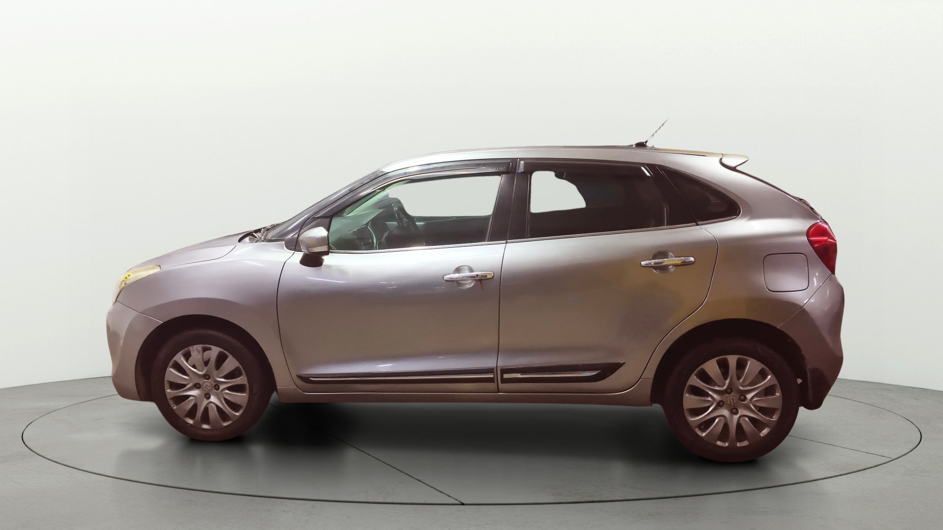 View 2017 Maruti Suzuki 1000 Base Variant Image 5 Used 2017 Maruti Suzuki 1000 Base Variant Image 5
