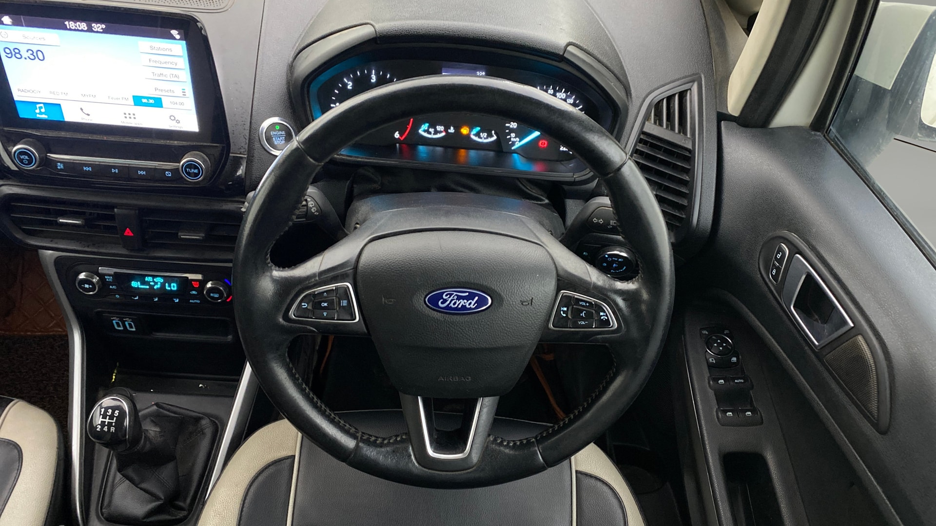 View 2018 Ford EcoSport 1.5 TDCi Diesel Ambiente BS IV Image 12 Used 2018 Ford EcoSport 1.5 TDCi Diesel Ambiente BS IV Image 12