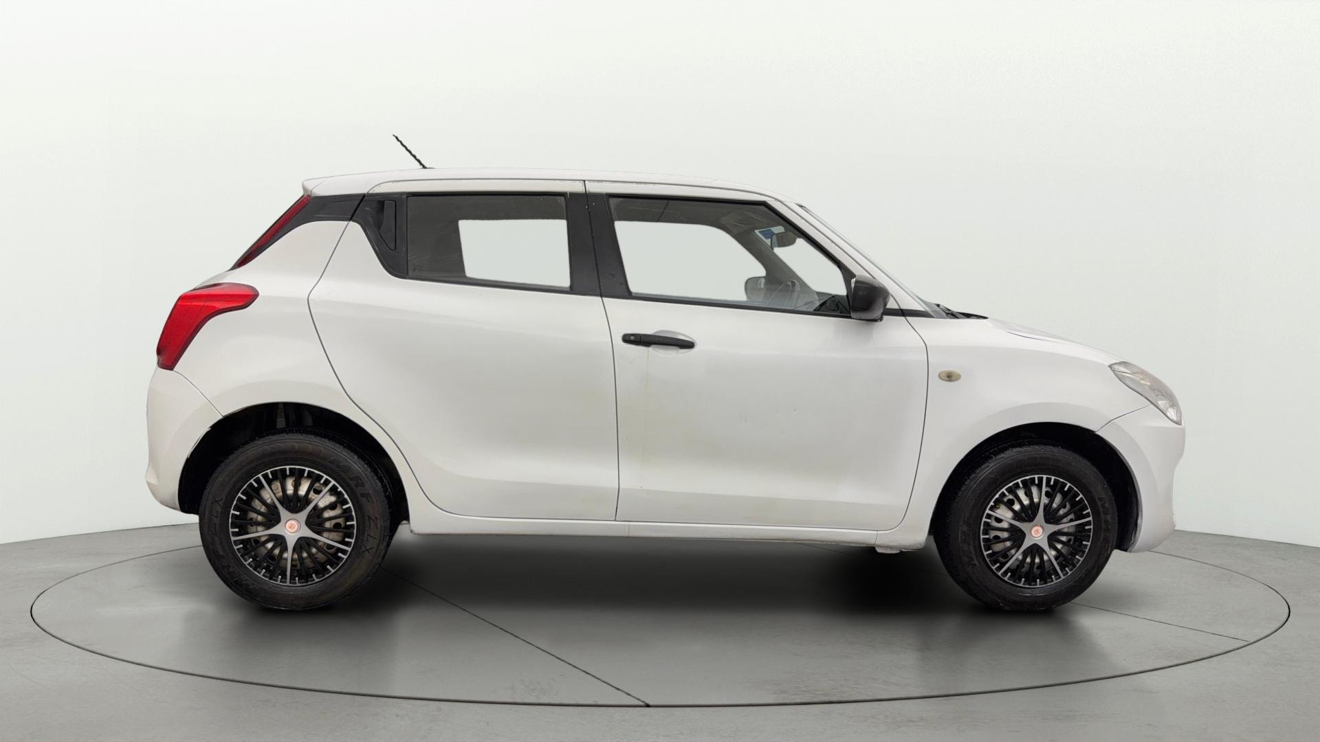 View 2019 Maruti Suzuki 1000 Base Variant Image 8 Used 2019 Maruti Suzuki 1000 Base Variant Image 8