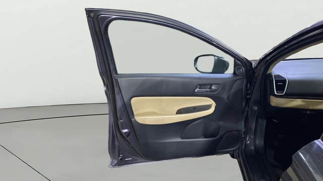 View Honda City ZX Image 38 Used Honda City ZX Image 38