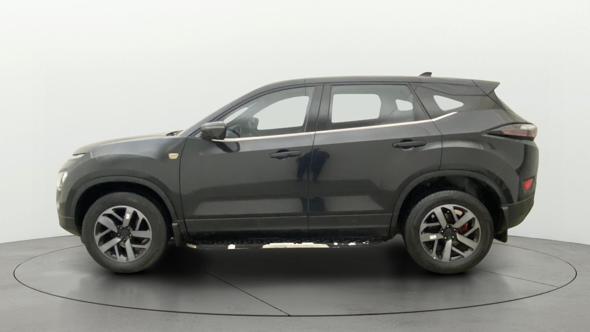 View 2024 Tata Harrier XZ plus Red Dark Edition Image 27 Used 2024 Tata Harrier XZ plus Red Dark Edition Image 27