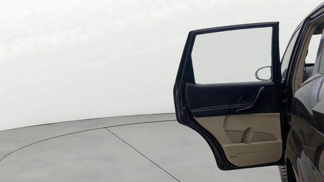 View Mahindra XUV500 Image 23 Used Mahindra XUV500 Image 23