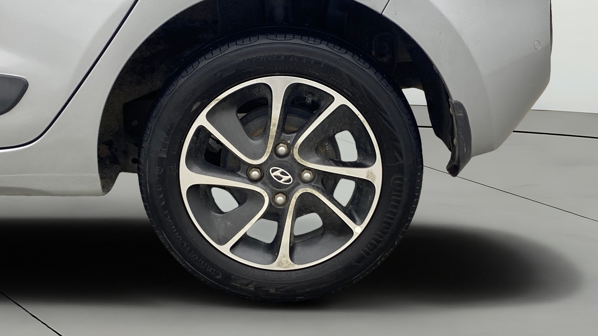 View 2019 Hyundai Grand i10 1.2 Sportz AT Petrol Image 11 Used 2019 Hyundai Grand i10 1.2 Sportz AT Petrol Image 11