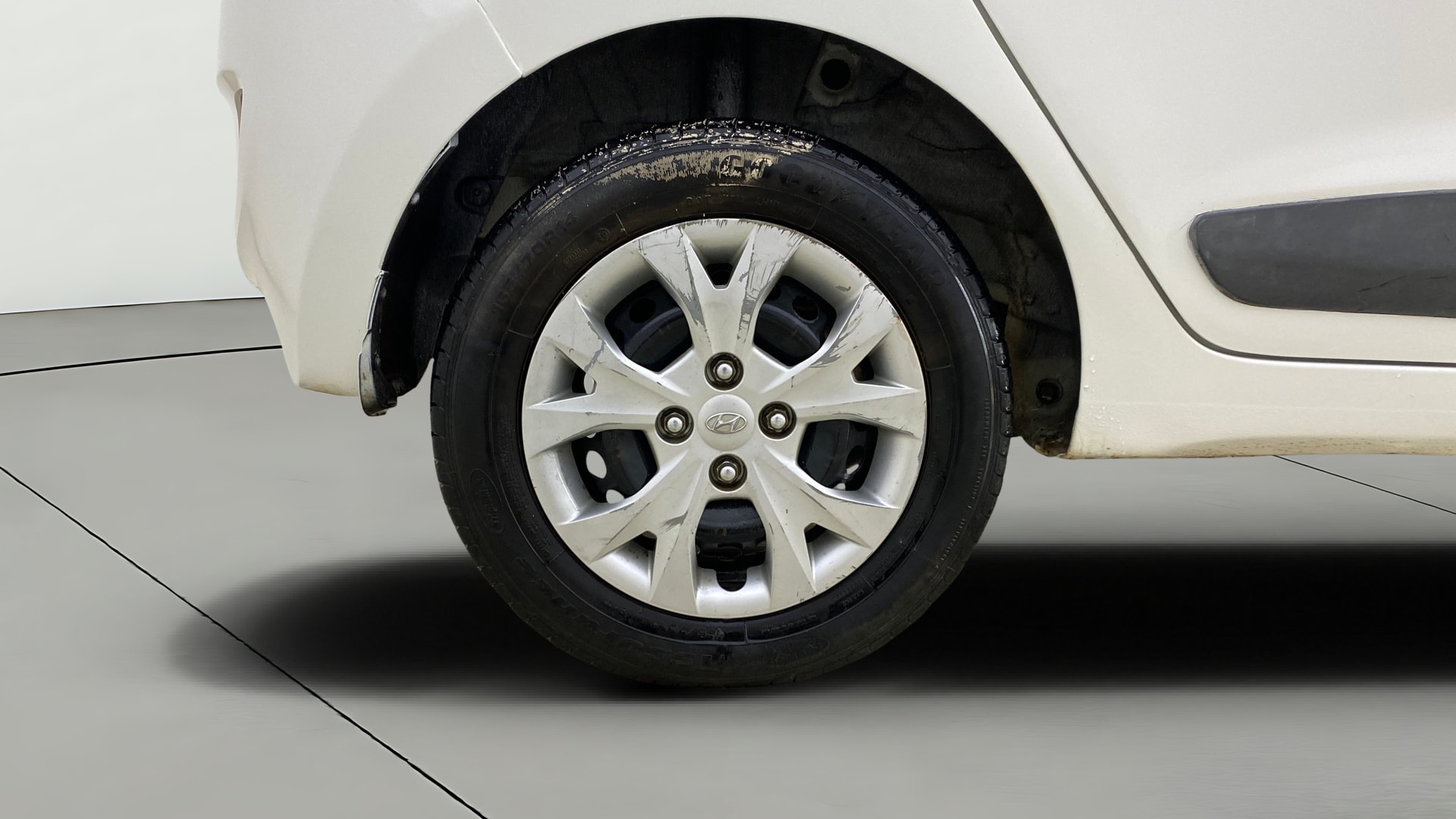 View 2015 Hyundai Grand i10 Sportz 1.2 Kappa Image 31 Used 2015 Hyundai Grand i10 Sportz 1.2 Kappa Image 31