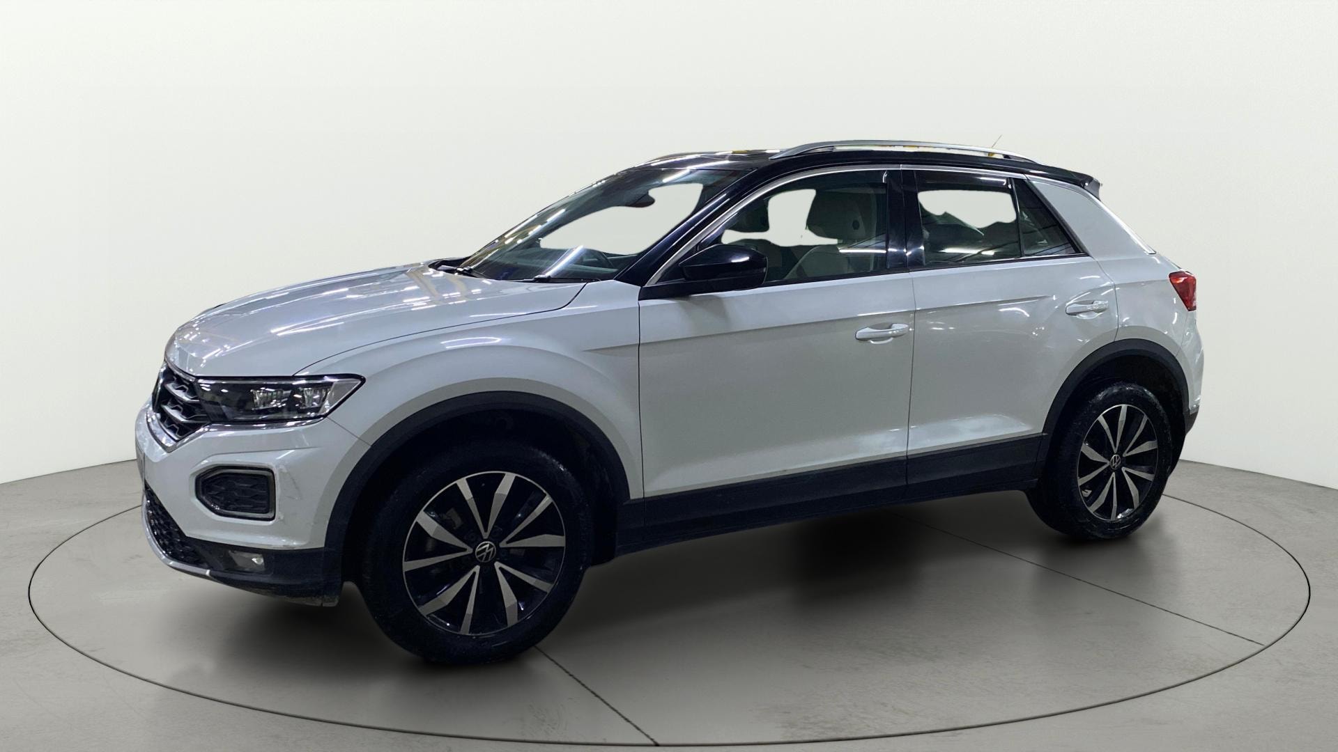 View 2021 Volkswagen T-Roc 1.5 TSI Image 20 Used 2021 Volkswagen T-Roc 1.5 TSI Image 20