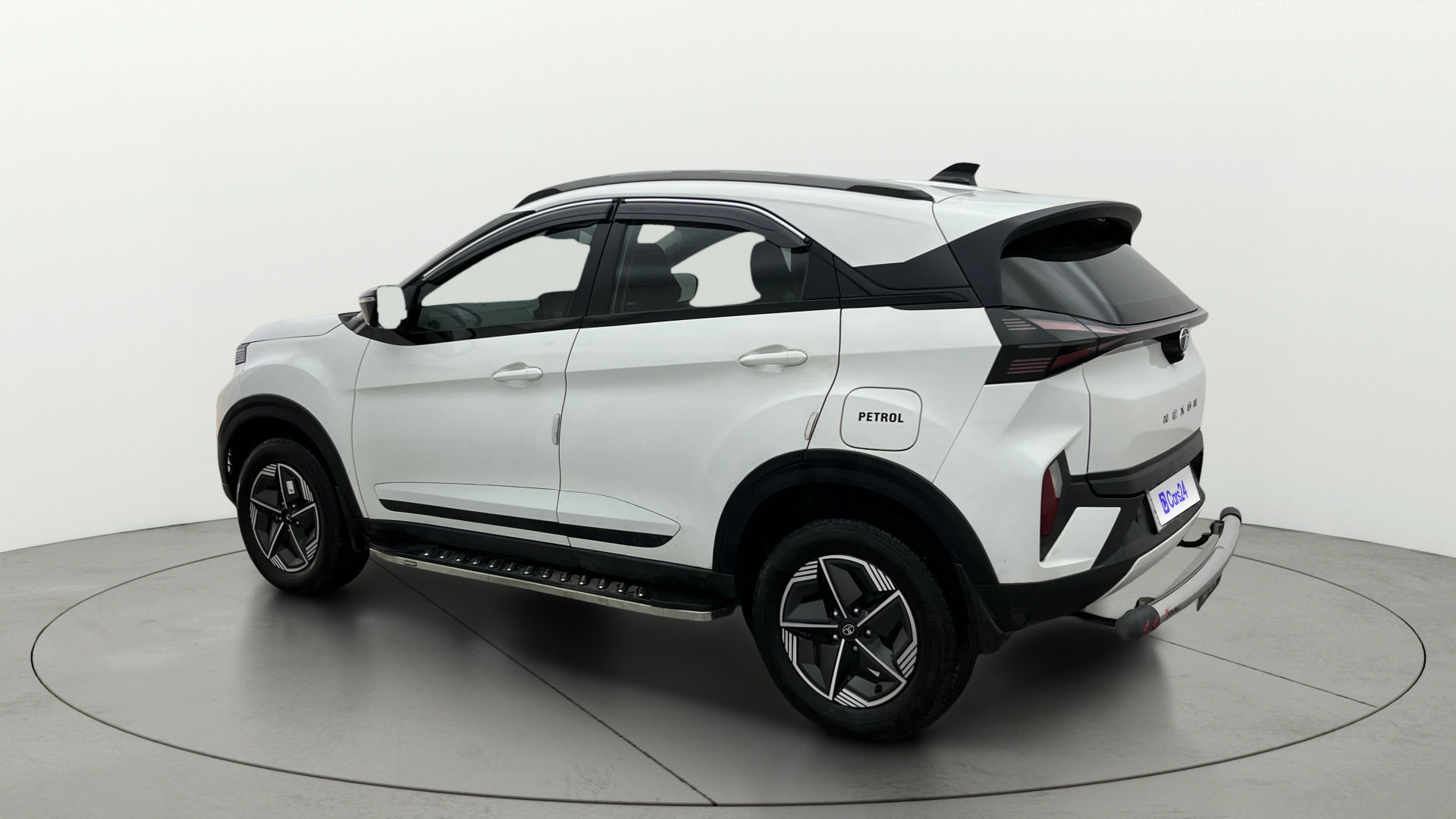 View 2023 Tata Nexon Revotron XE Image 2 Used 2023 Tata Nexon Revotron XE Image 2