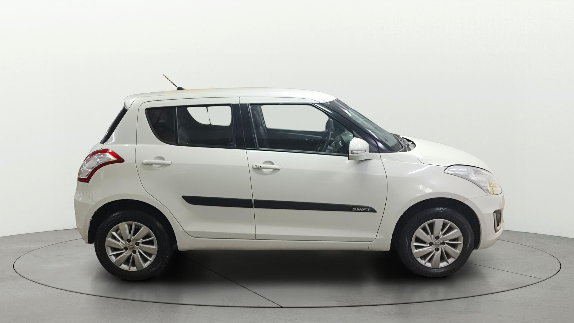 View 2016 Maruti Suzuki 1000 Base Variant Image 8 Used 2016 Maruti Suzuki 1000 Base Variant Image 8