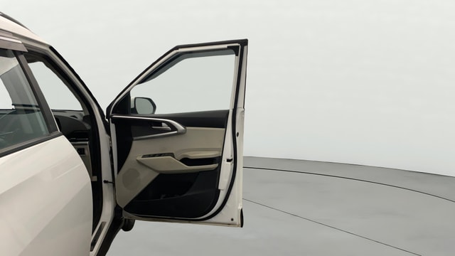 View Kia Carens Image 45 Used Kia Carens Image 45