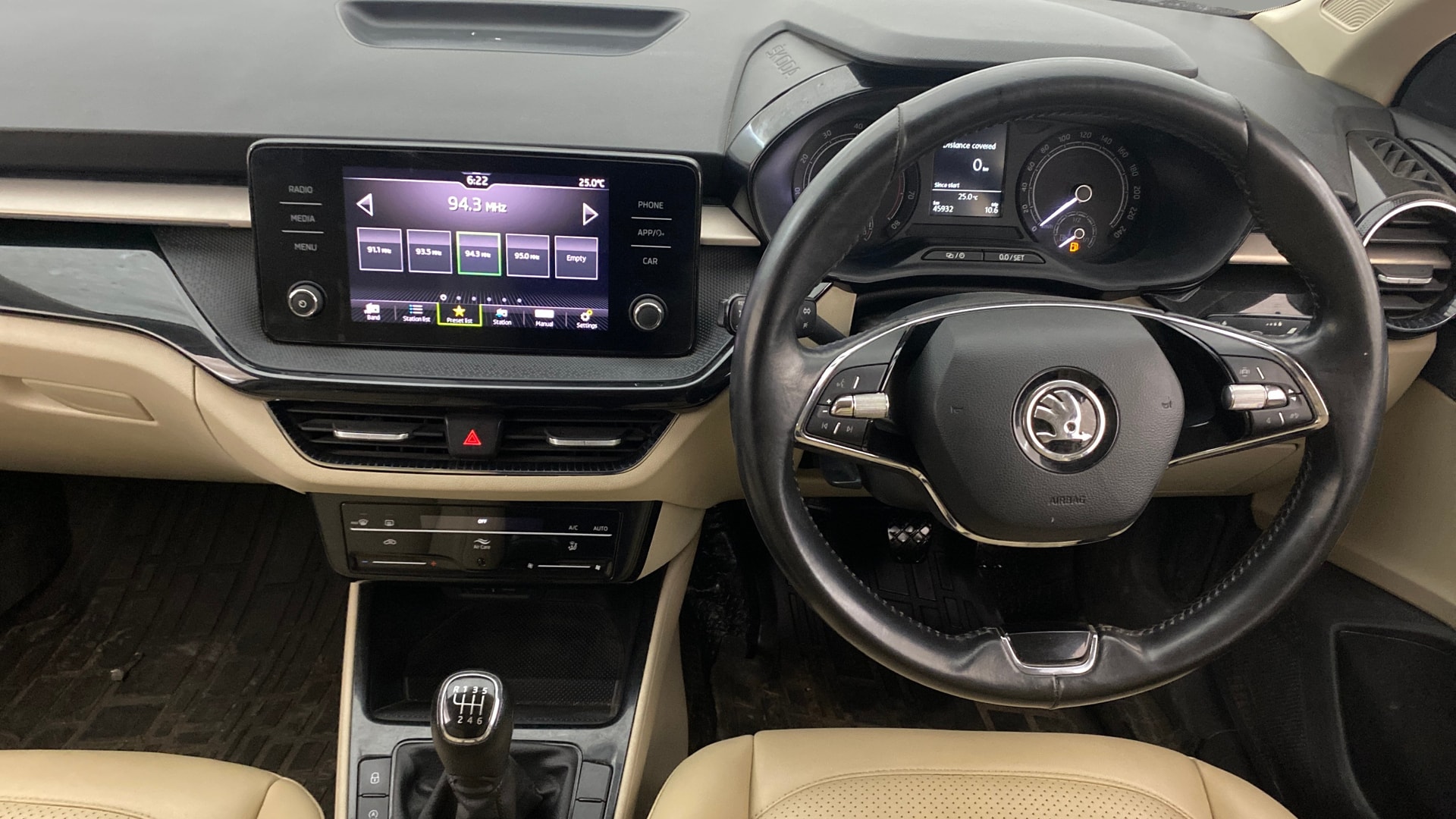 View 2022 Skoda Slavia Ambition 1.0 TSI MT Image 20 Used 2022 Skoda Slavia Ambition 1.0 TSI MT Image 20