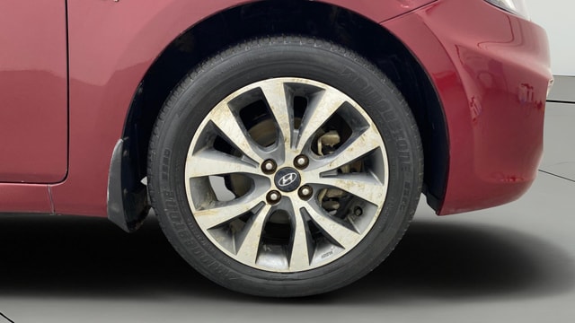 View Hyundai Fluidic Verna Image 40 Used Hyundai Fluidic Verna Image 40