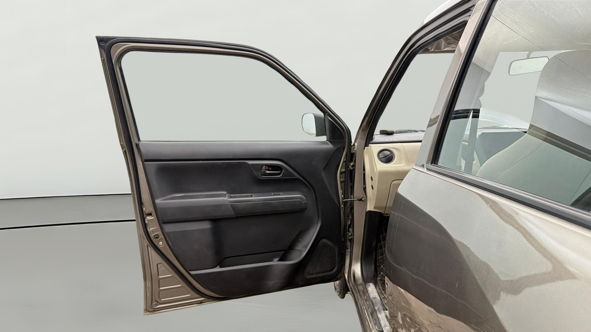 View 2023 Maruti Suzuki 1000 Base Variant Image 30 Used 2023 Maruti Suzuki 1000 Base Variant Image 30