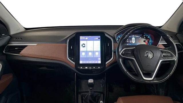 View MG Hector Plus Image 16 Used MG Hector Plus Image 16