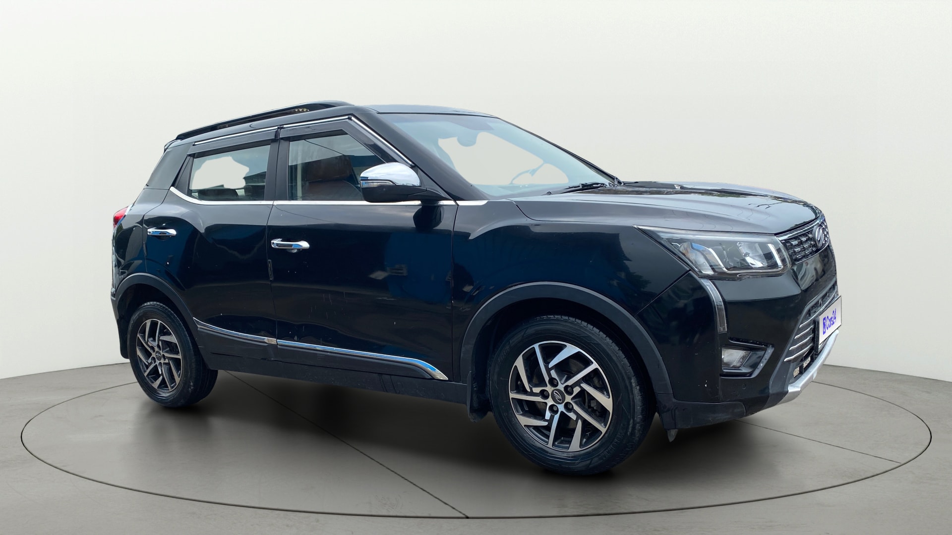 View 2022 Mahindra XUV300 W4 Petrol BS IV Image 23 Used 2022 Mahindra XUV300 W4 Petrol BS IV Image 23