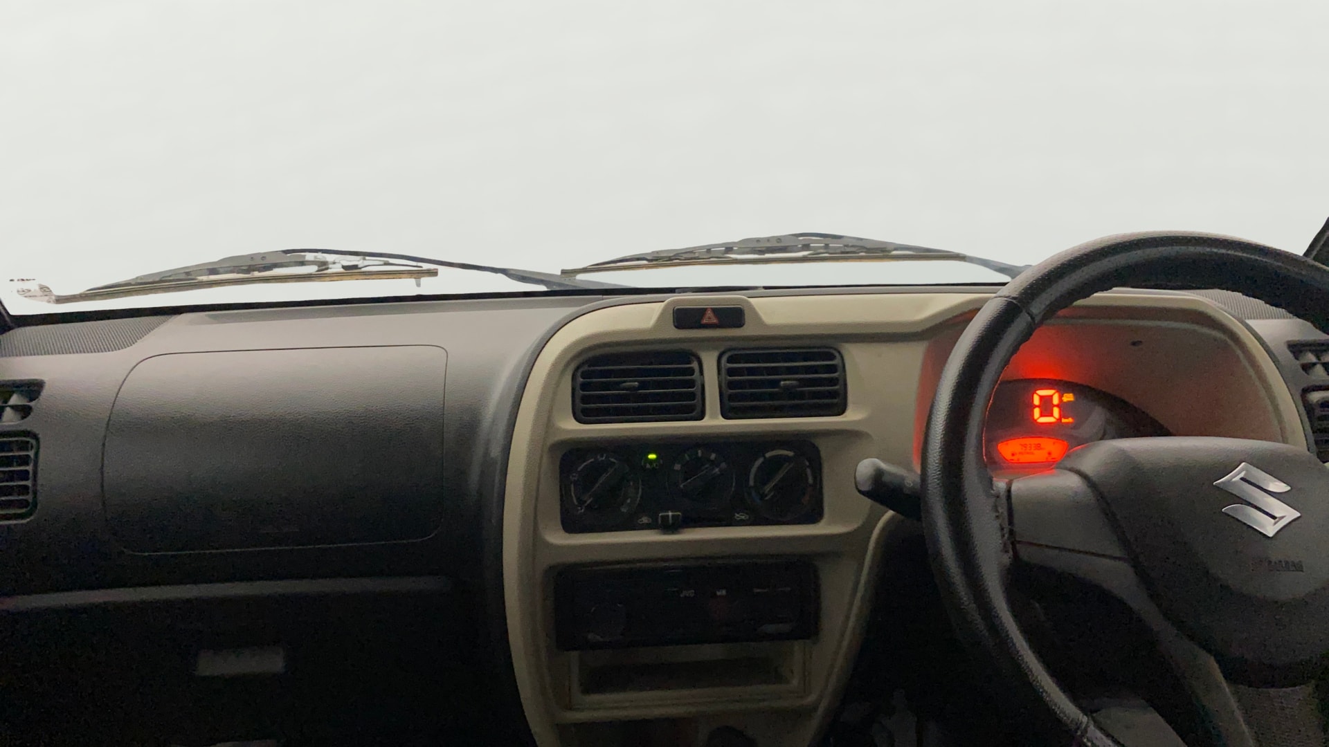View 2023 Maruti Suzuki 1000 Base Variant Image 30 Used 2023 Maruti Suzuki 1000 Base Variant Image 30