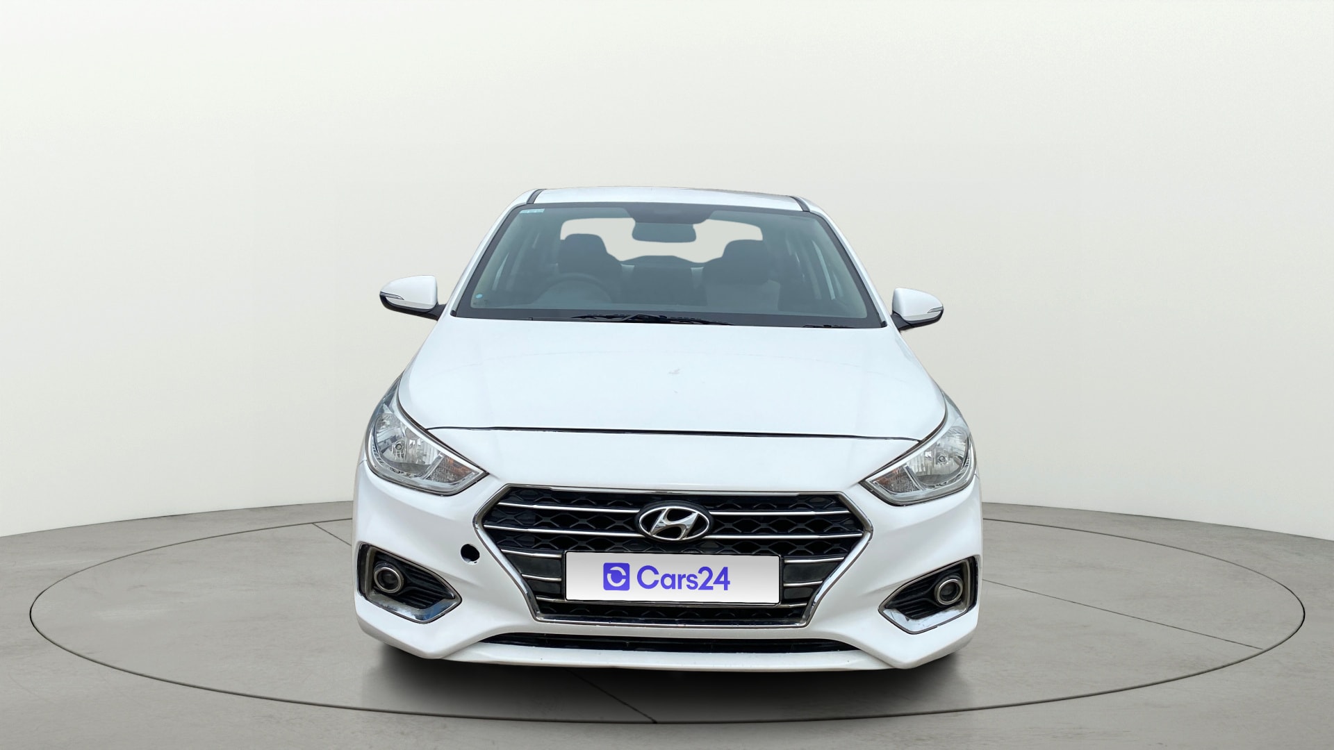 View 2018 Hyundai Verna 1.6 CRDI EX Image 1 Used 2018 Hyundai Verna 1.6 CRDI EX Image 1