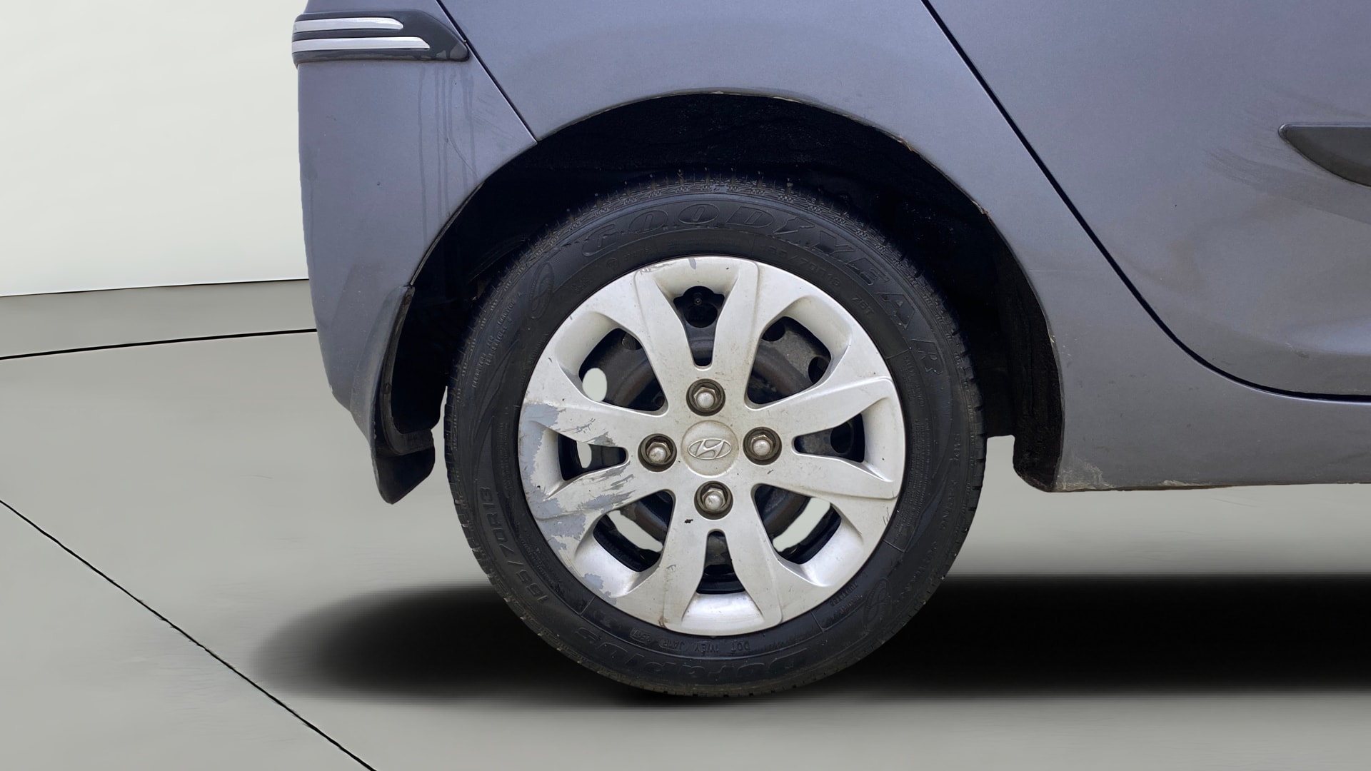 View 2017 Hyundai EON Sportz Image 23 Used 2017 Hyundai EON Sportz Image 23