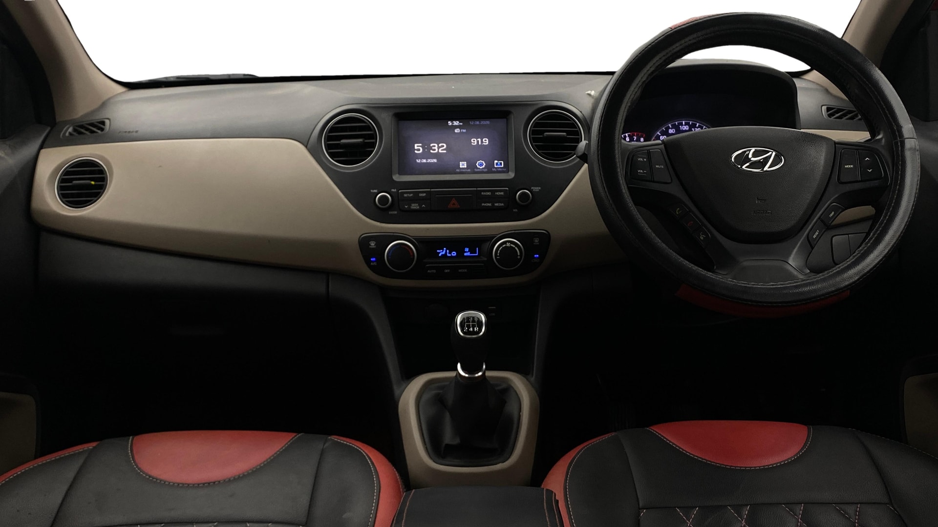View 2018 Hyundai Grand i10 1.2 Asta Petrol Image 15 Used 2018 Hyundai Grand i10 1.2 Asta Petrol Image 15