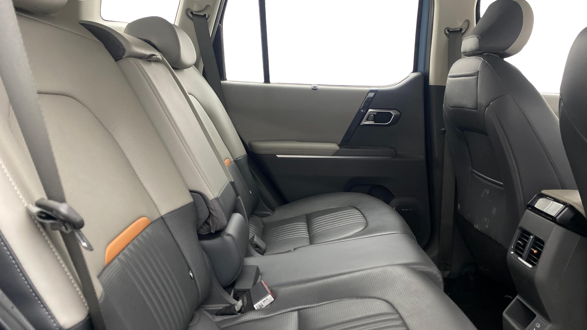 View 2025 Kia Syros HTX Plus (O) DCT Petrol Image 37 Used 2025 Kia Syros HTX Plus (O) DCT Petrol Image 37