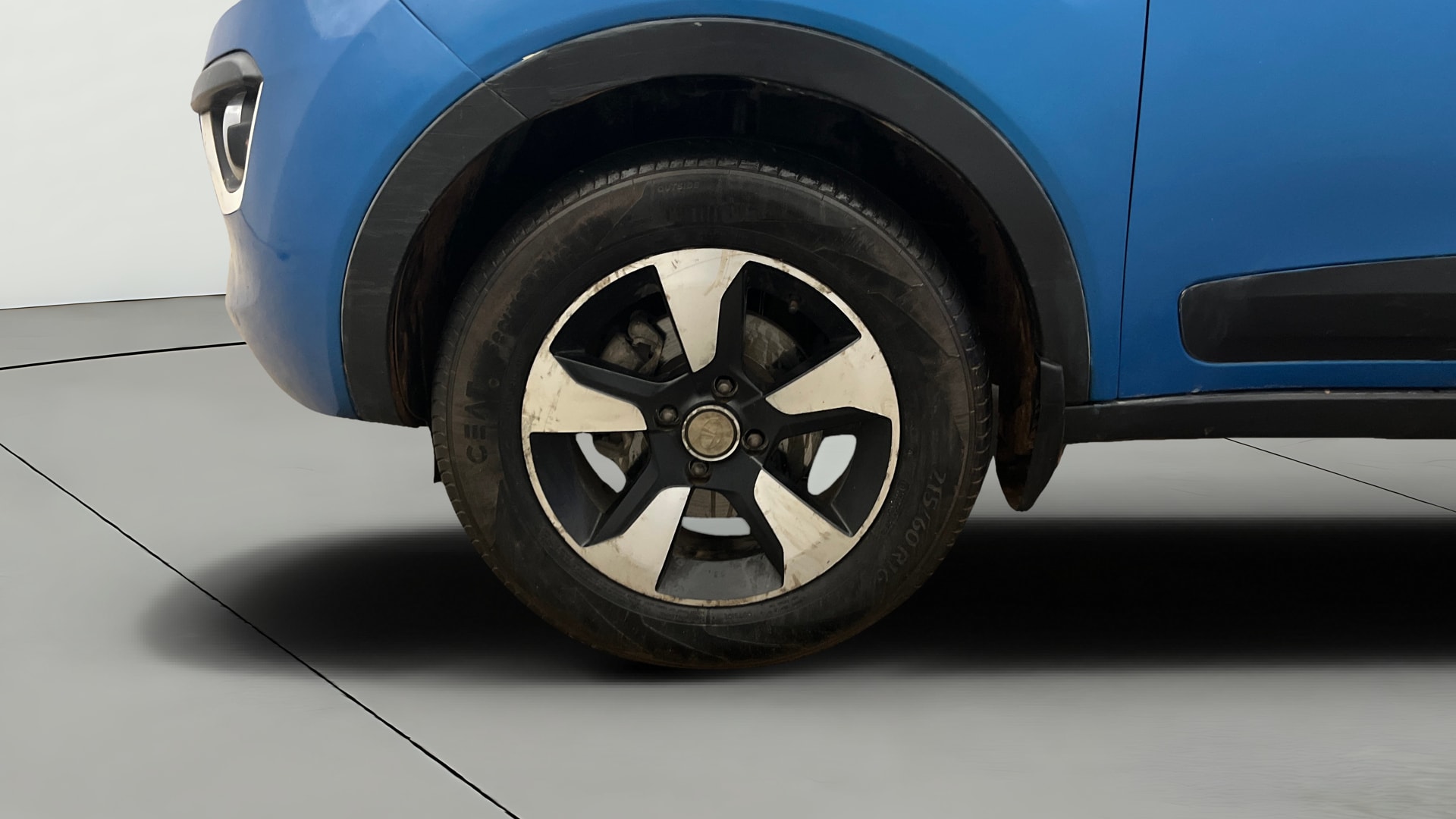View 2018 Tata Nexon Revotron XE Image 34 Used 2018 Tata Nexon Revotron XE Image 34