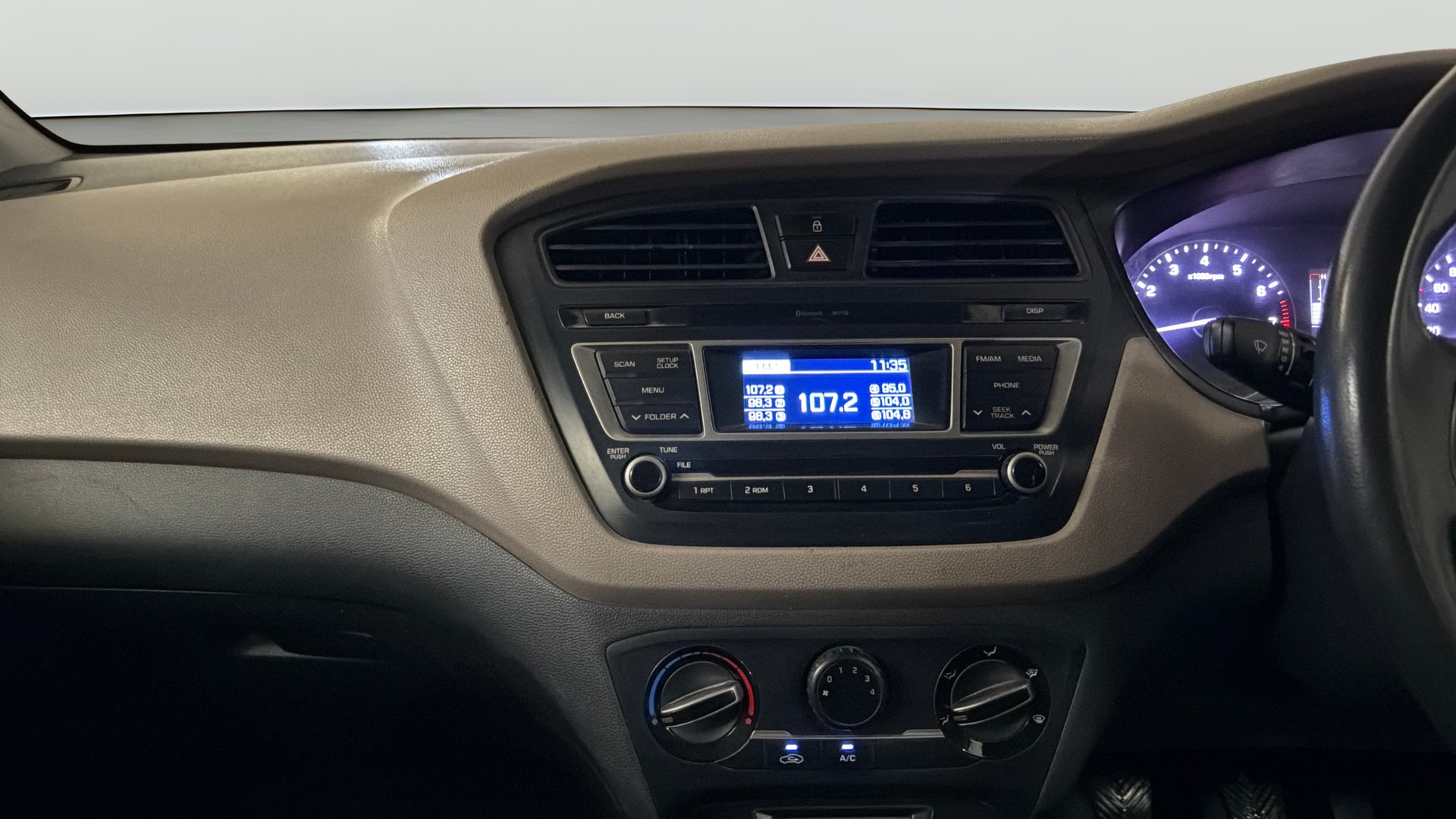 View 2014 Hyundai Elite i20 Magna 1.2 Image 17 Used 2014 Hyundai Elite i20 Magna 1.2 Image 17