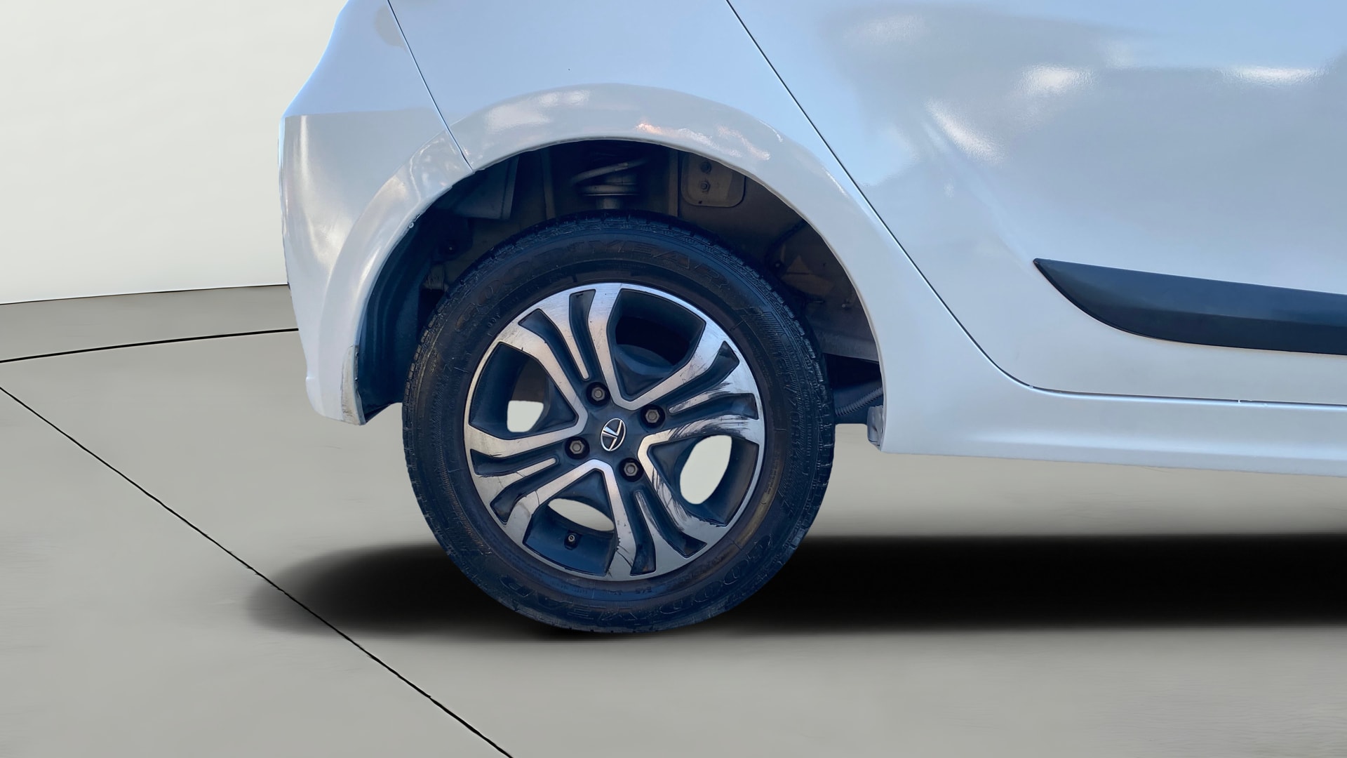 View 2020 Tata Tiago Revotorq XB Image 24 Used 2020 Tata Tiago Revotorq XB Image 24