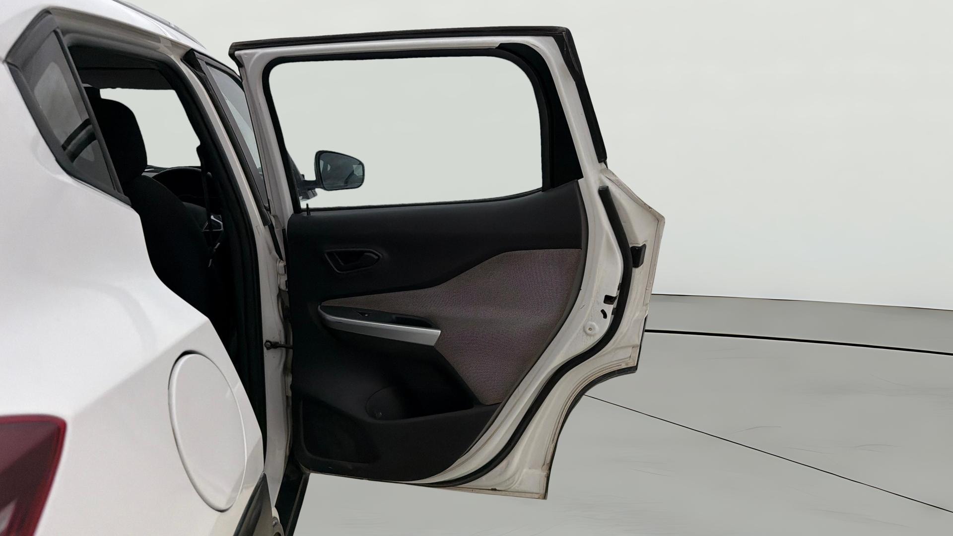 View 2022 Nissan Magnite XE Image 7 Used 2022 Nissan Magnite XE Image 7