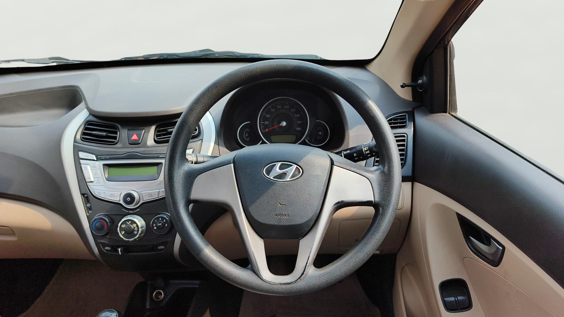 View 2014 Hyundai EON Sportz Image 20 Used 2014 Hyundai EON Sportz Image 20